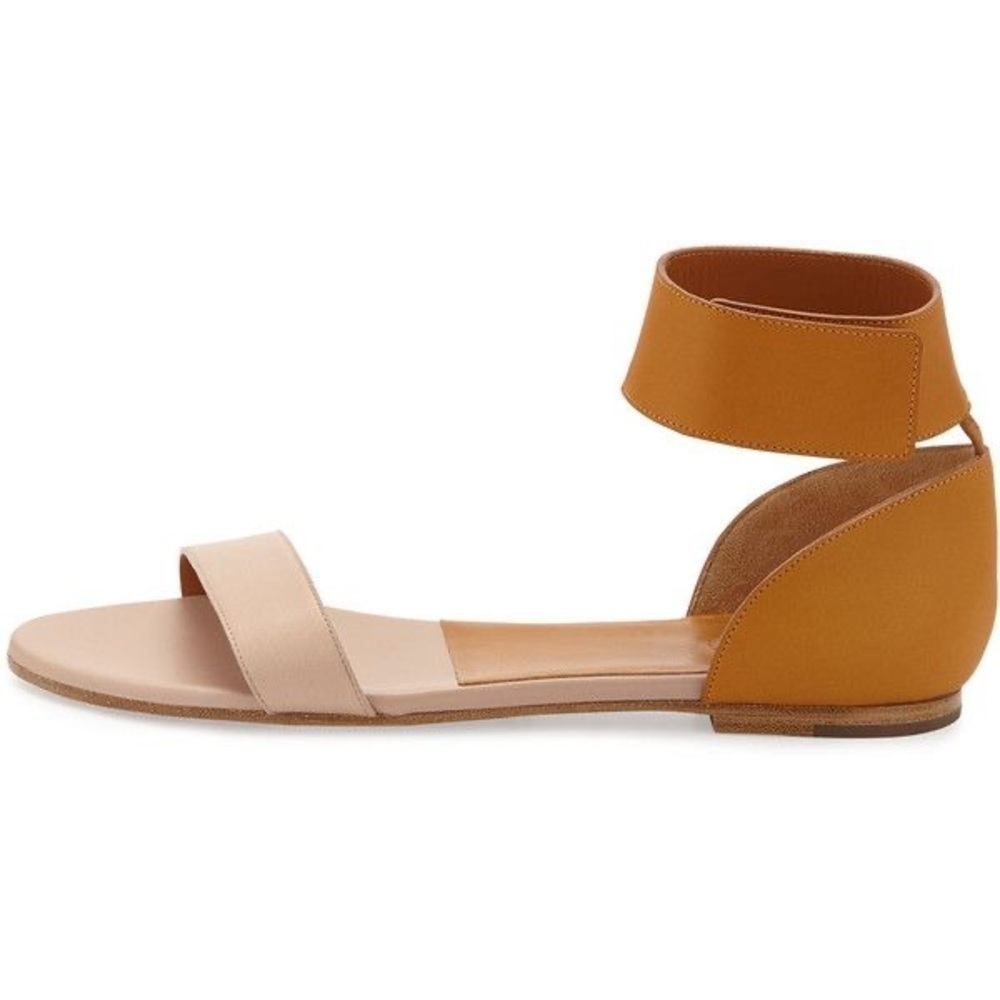 Chloe' Gala Leather‎ Strap Sandals in Pastel Blush Size 6 with Box